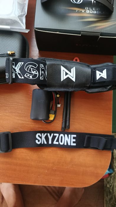 Продам топові окуляри Skyzone  04X  v2.