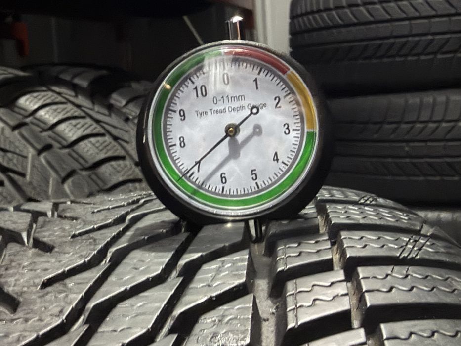 255/45 r 19 Goodyear 2шт.
