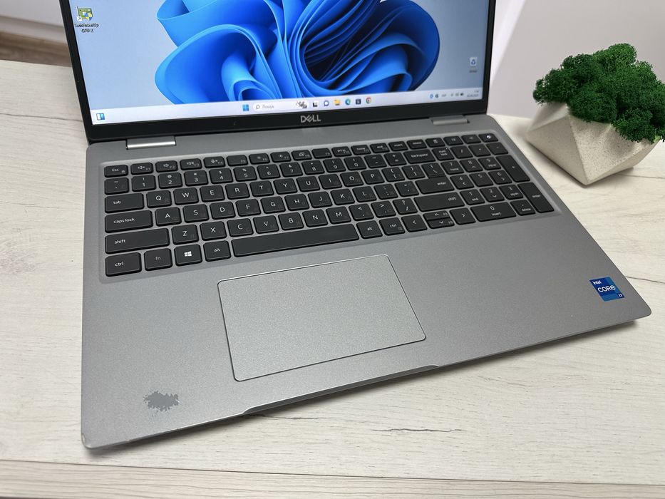 Dell Precision 3561 15,6 FHD IPS|i7-11800H|32Gb|SSD 512Gb