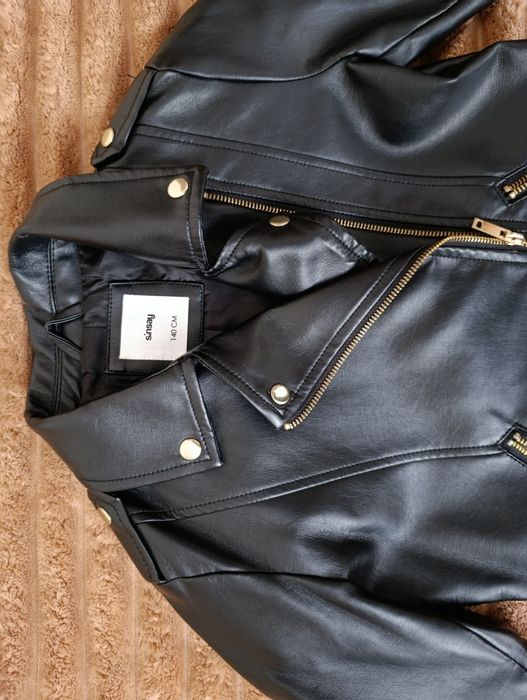 Куртка для дівчинки