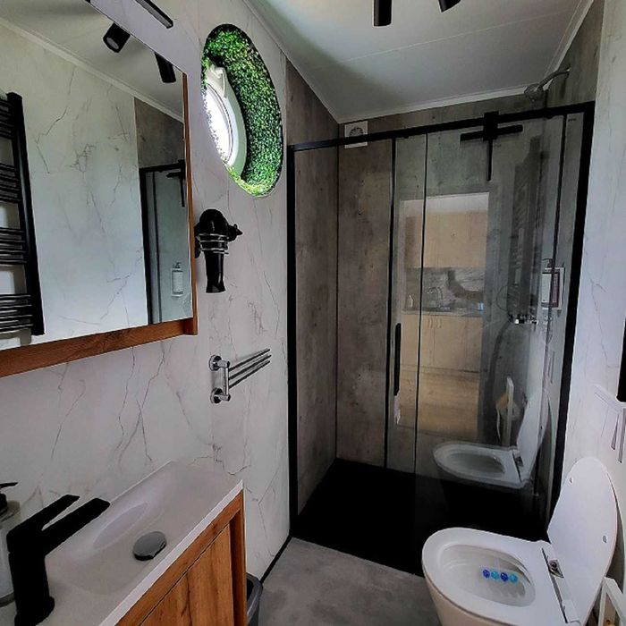 Domek nad jeziorem (Na wodzie)