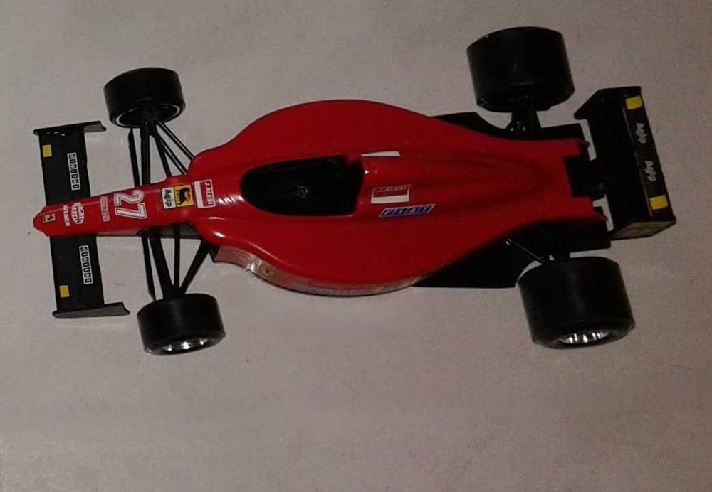 FERRARI 641/2 Formula 1, escala 1/24, Burago, vintage - Italy