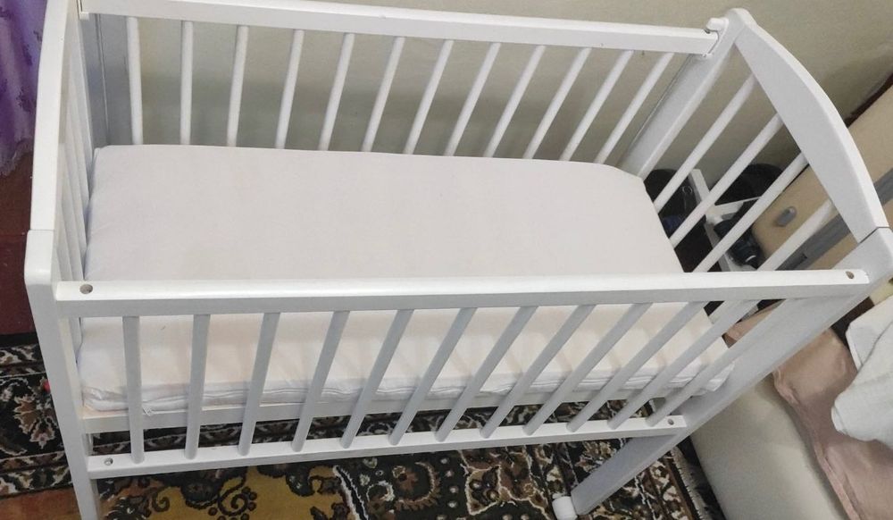 Ліжечко приставне IKEA дитяче