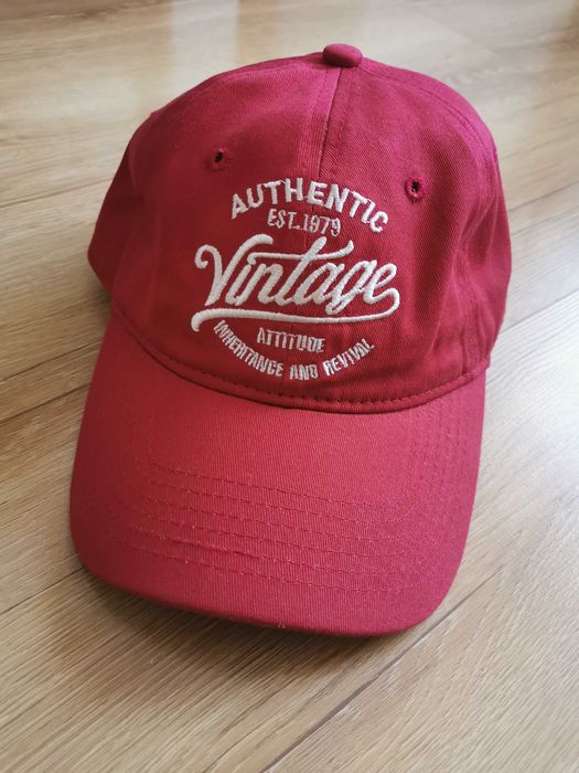 Czapka męska z daszkiem