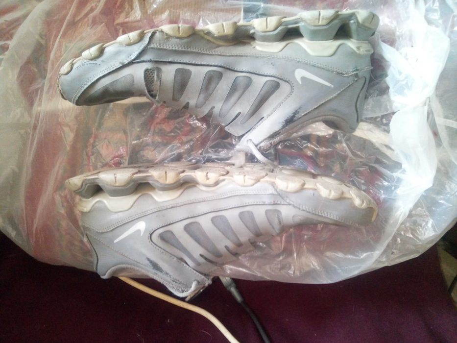 Кросовкі оригінальні,фірмові.Розміри41-42,43-44,45.