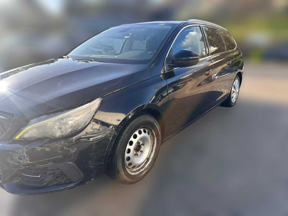 Peugeot 308 II SW 1.5 BlueHDi de 2018 Salvado
