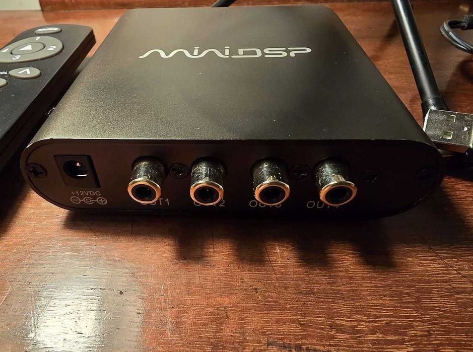 miniDSP DDRC-24 USB DAC DSP Dirac Live plus mikrofon miniDSP UMIK-1