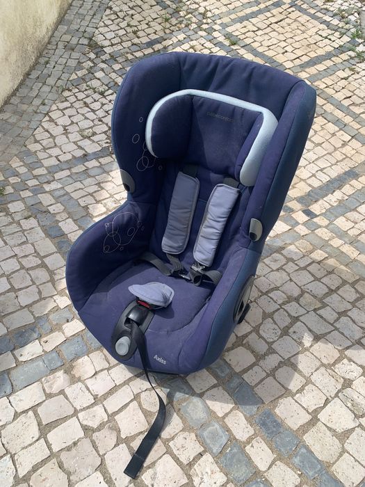 Cadeira Auto Bébé Confort Axiss (Giratória 90°) – Em bom estado