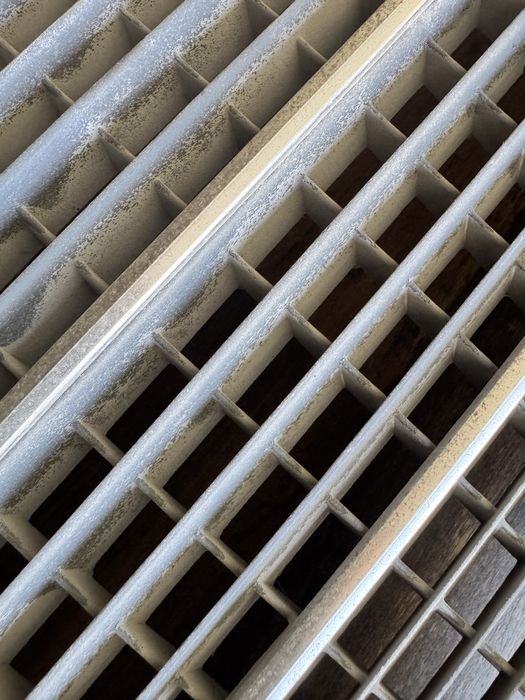 Grelha 190D usada original