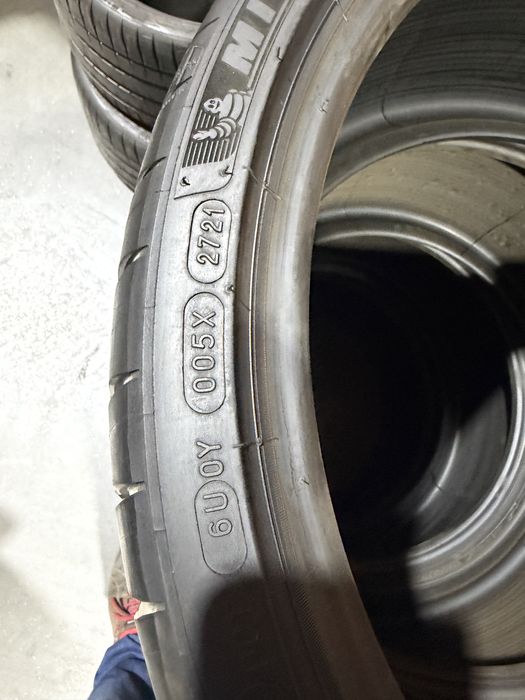 Pneus Michelin 255/30/19 Novos