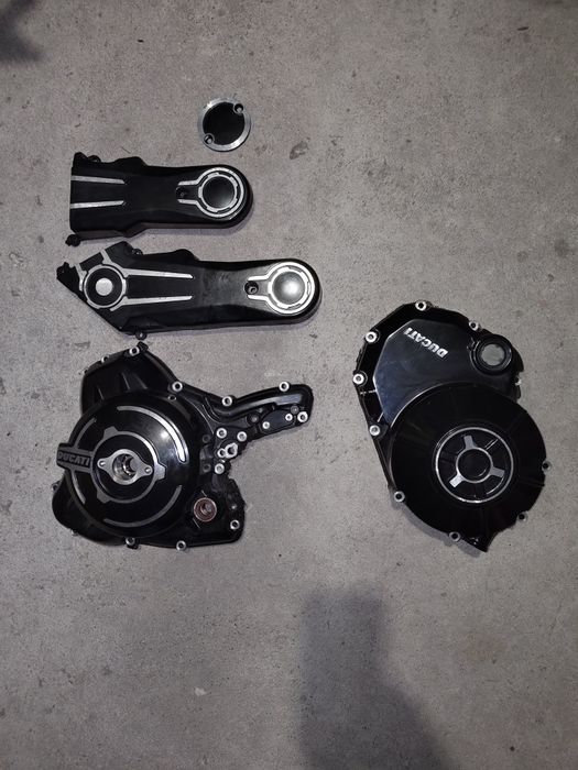 Tampas de motor/distribuição Ducati Scrambler