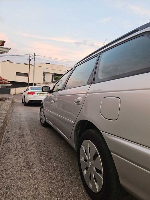 Toyota avensis de 2002