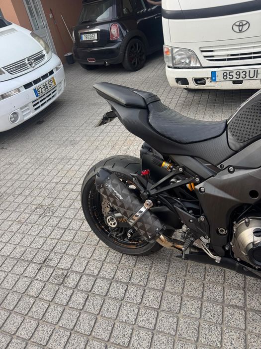 Kawasaki Z1000 black