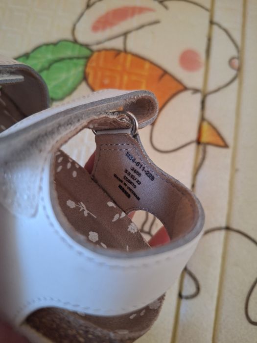 Дитяче взутя  , босоніжки  , крокси