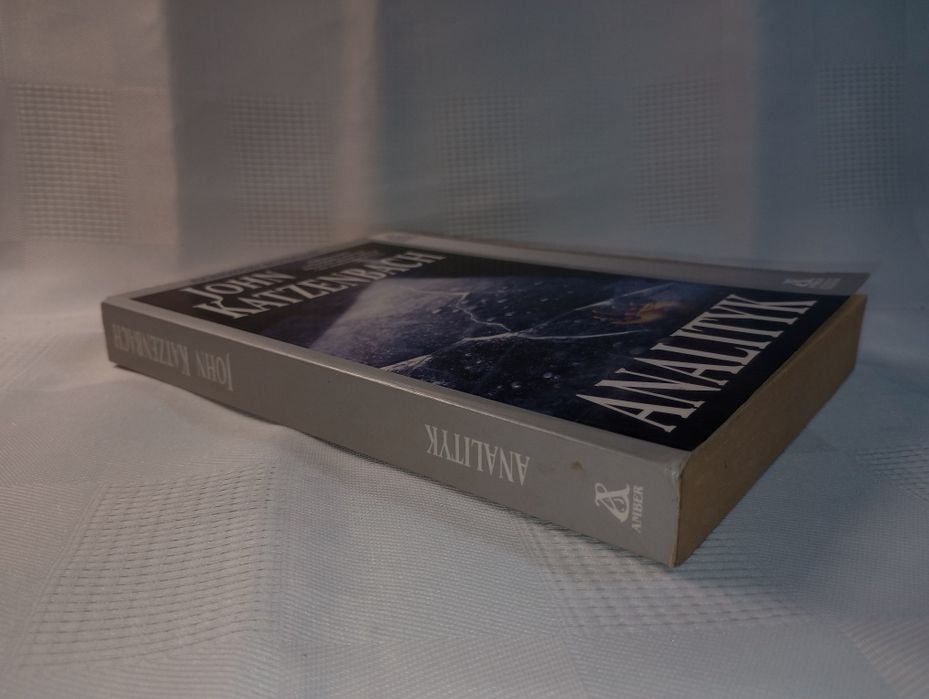 Analityk. John Katzenbach