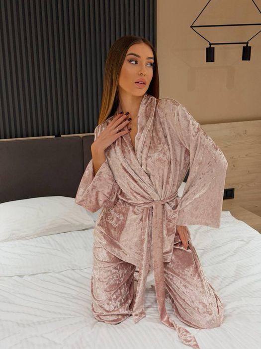 Жіноча піжама. Victoria's Secret (S, М) (Шовк і бархат, в описі)