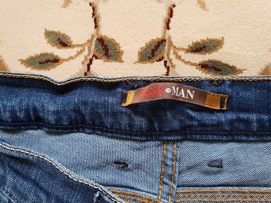 Нові чоловічі джинси Redman