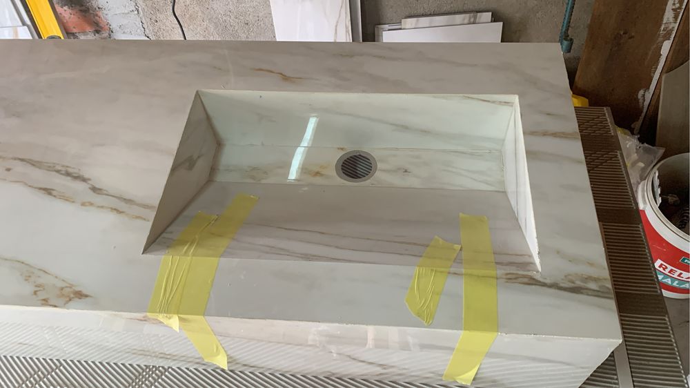 Lavatorios e Nichos em grés porcelanico