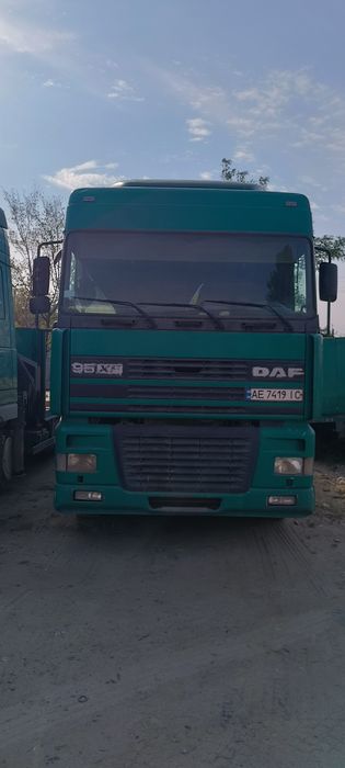 DAF Маніпулятор контейнеровоз