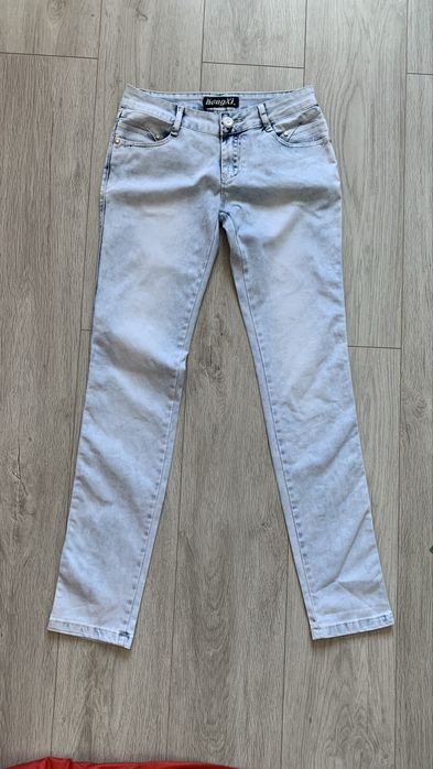 Джинси варьонки низька посадка р 27 ( є брак)