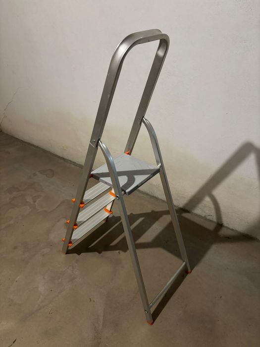 Escada portátil