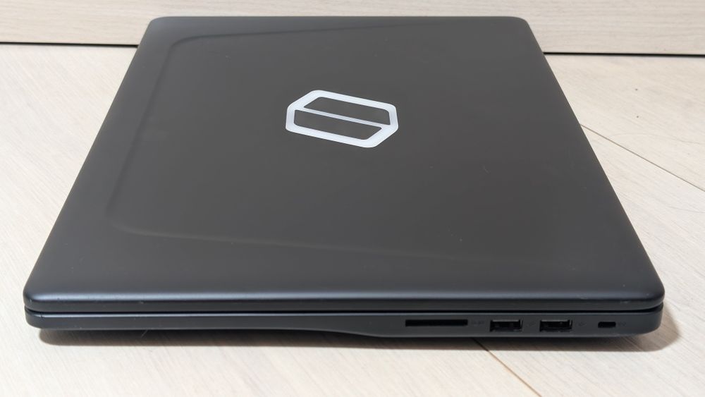 Ігровий ноутбук Samsung NP800GSM Core i7 GeForce 1050 8-32/до 1Tb SSD