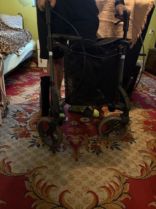 chodziki dla seniorów