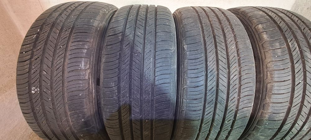 Komplet opon 235/55R19  kumho crugen wielosezon