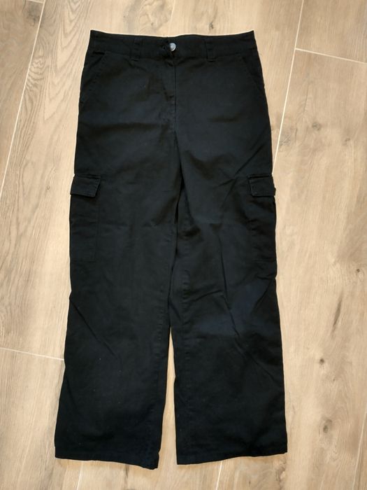 Spodnie, czarne stan bdb, jak nowe, rozm. 36, Cropp.