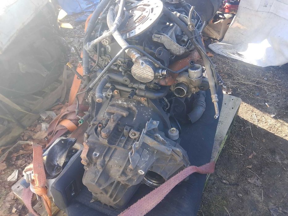 Silnik skrzynia  Opel  Mowano 2,5 TDI uszkodzony