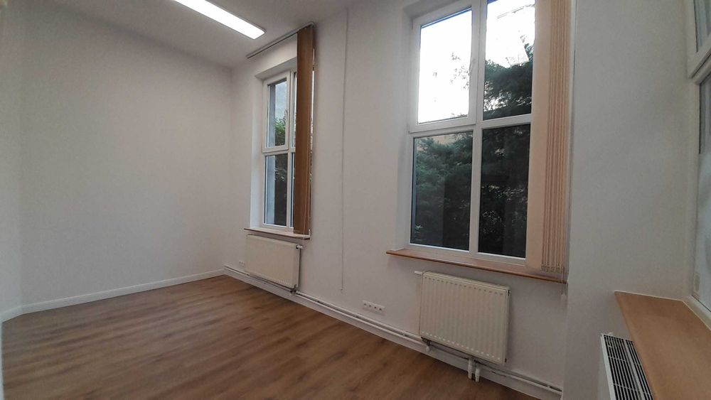Lokal usługowy / biurowy - ul. Narbutta / róg Puławskiej. oficyna, 108 m2