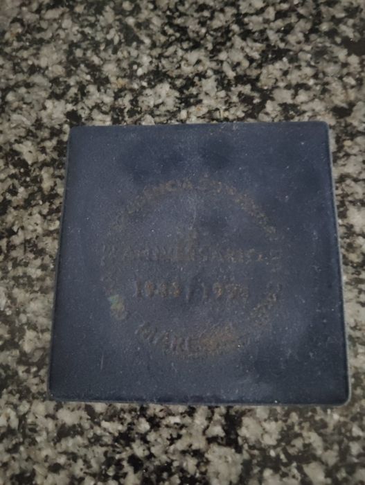 Medalha de Bronze  Comemorativa do 50 Anos Caixa Previdência Usada