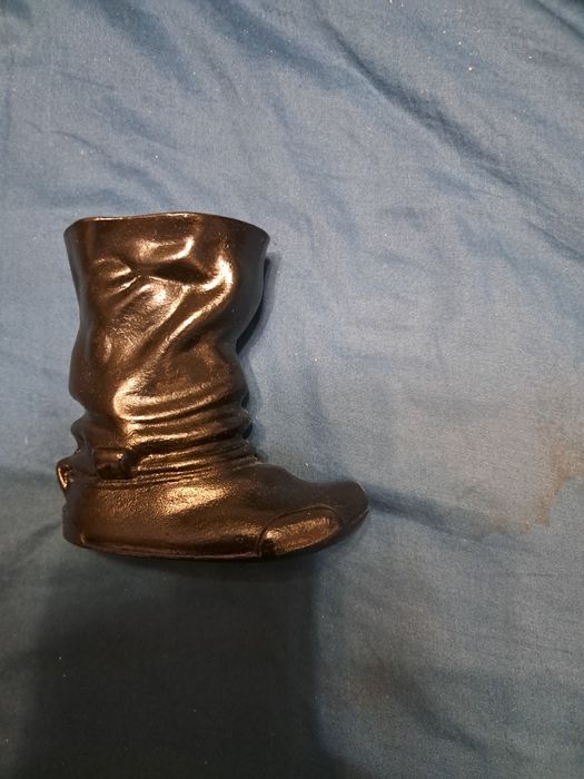 Касли чугун пепельница сапог.