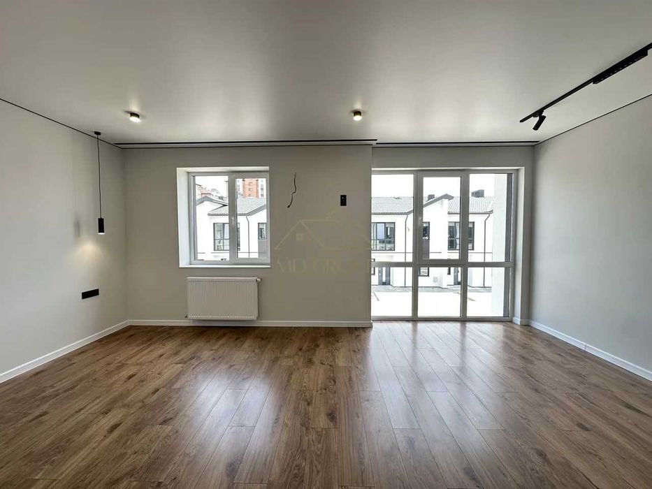 Продаж таунхауса з РЕМОНТОМ в гарній локації біля ЖК Калинова Слобода