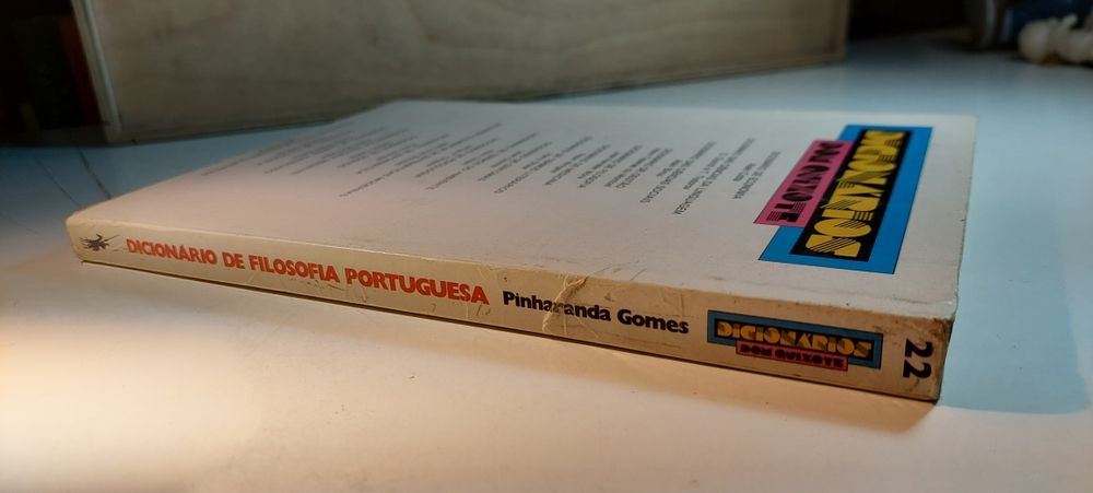 Dicionário de Filosofia Portuguesa - Pinharanda Gomes