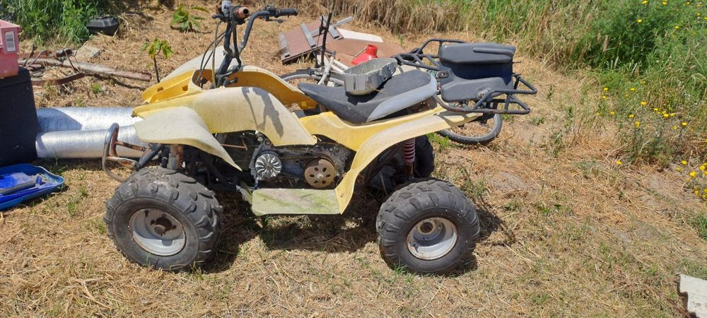 Moto 4 150cc completa