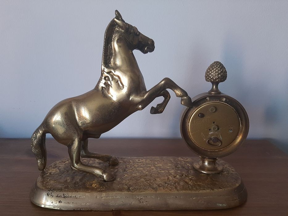 Estátua com cavalo relógio corda em bronze