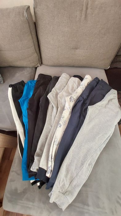 SPODNIE dresowe chłopiece 10szt. Rozm.134