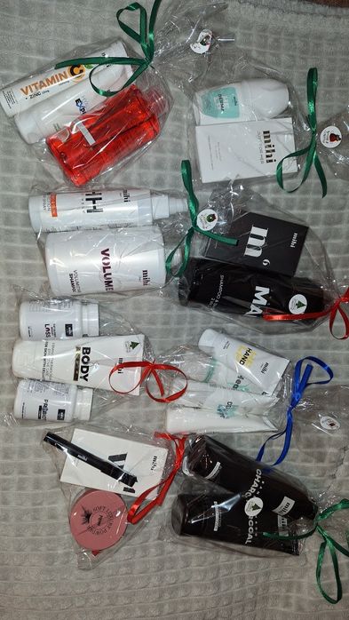 Gotowe zestawy świąteczne kosmetyki, suplementy