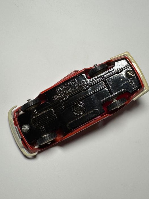 Колекційна машинка