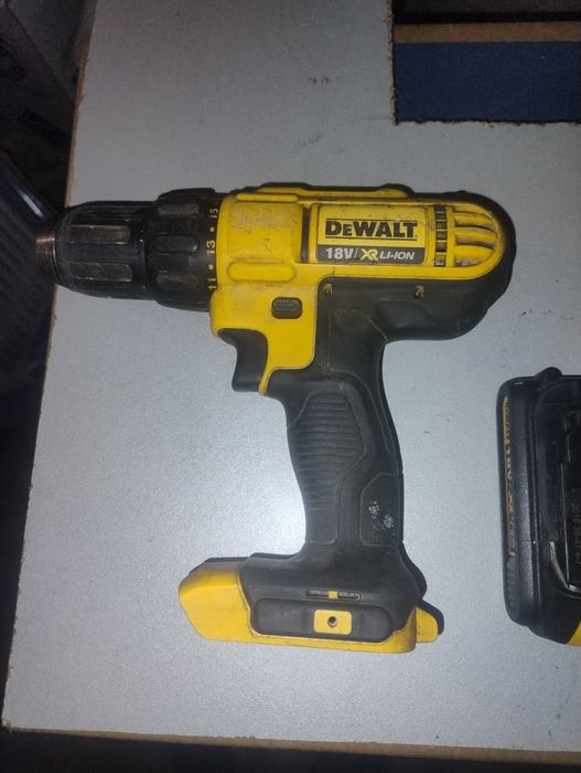 Продам недорого оригінального шуруповерта "DEWALT,"LT