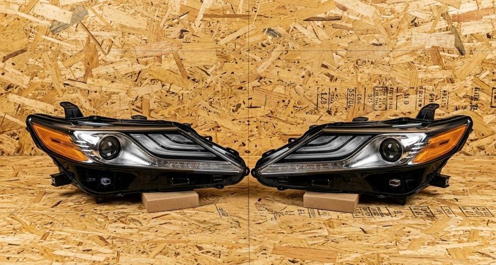 Фари передні Фары передние Toyota Camry 70 2016-2025 с блоками.Всі запчастини у наявності