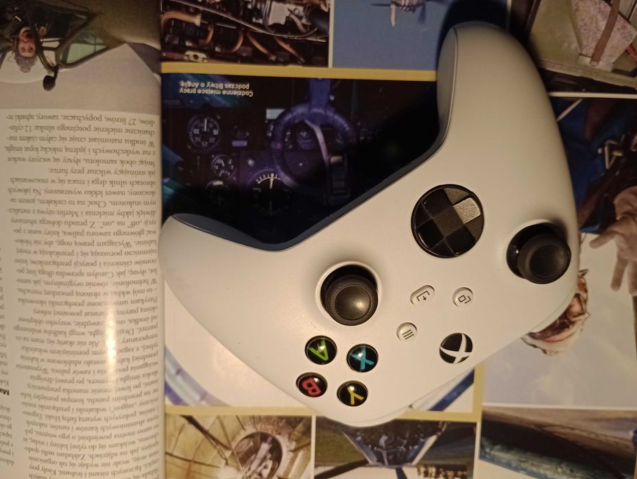 Pady do XBOX , biały Xbox Wireless Controller