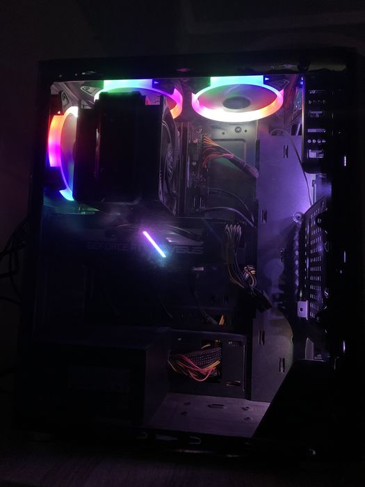 Стационарный компютер.