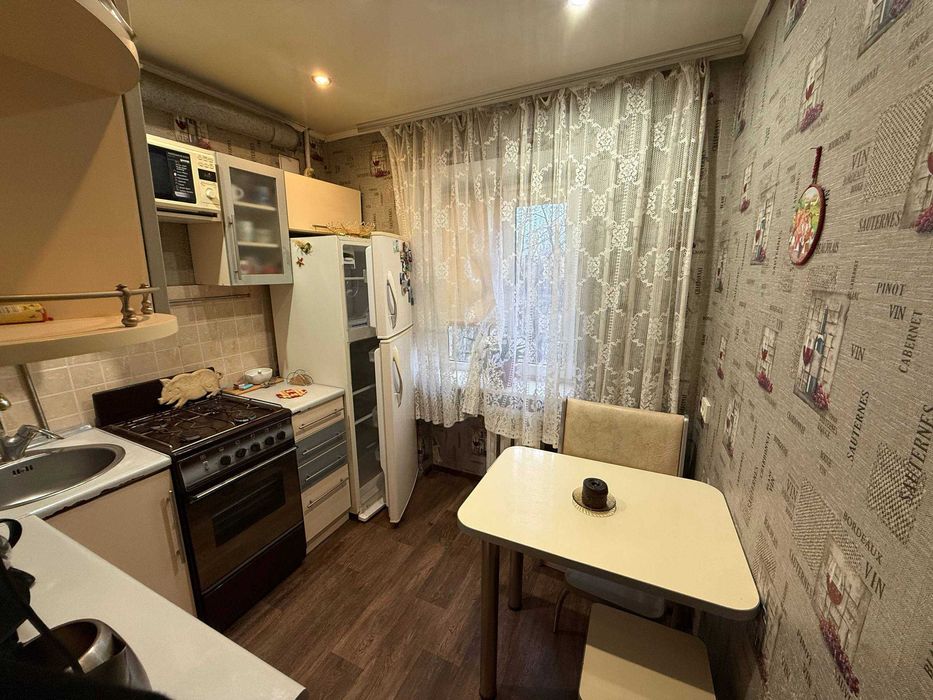 Оренда 2к квартири на пл. Визволення