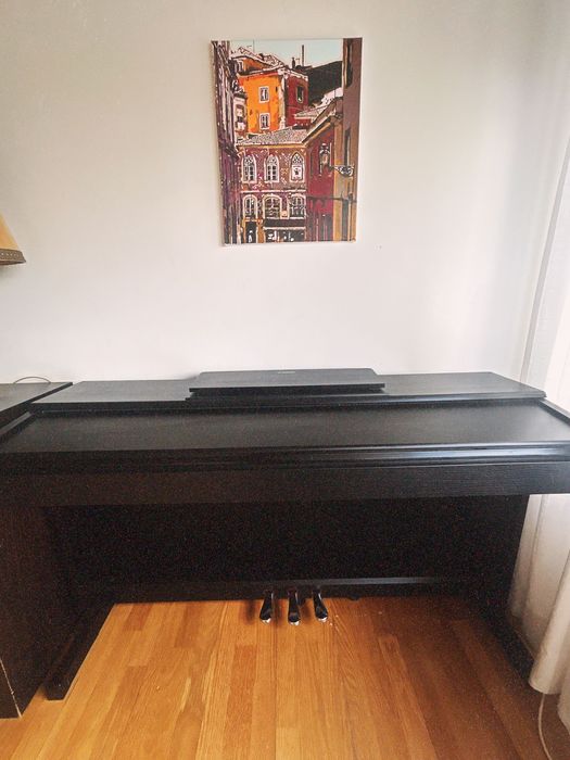 Piano Yamaha Arius YDP-144 (digital)