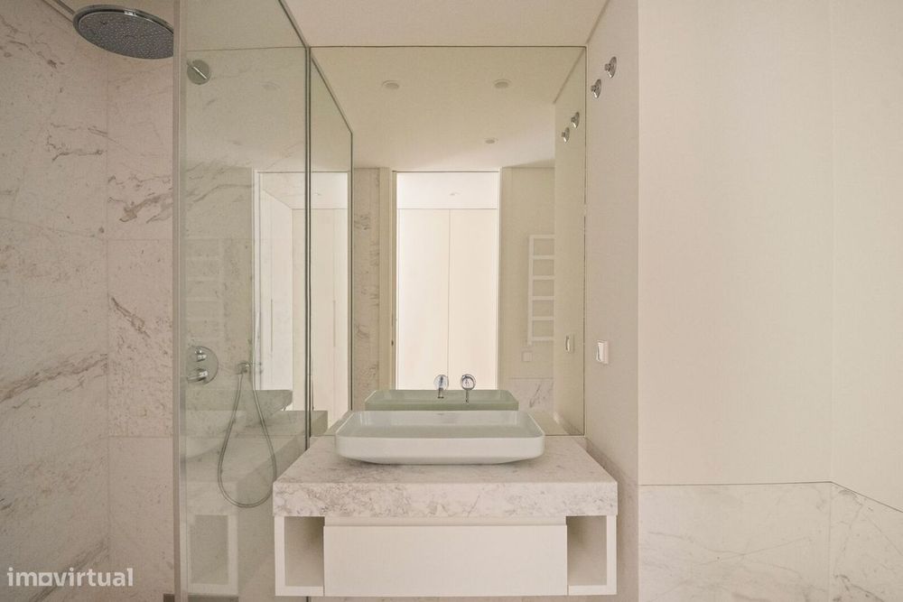Apartamento T4 + 1 com piscina, Nova Campolide, Lisboa