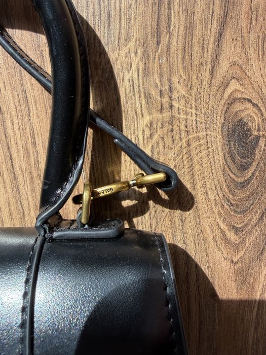 Balenciaga Hourglass Small czarna skórzana torebka Made in Italy
