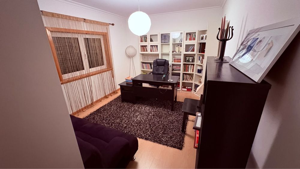 T3 | 120 m² | Garagem 40 m² | Varanda c/ Churrasqueira | Elevador | Moimenta da Beira