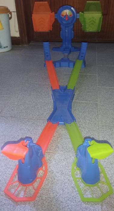 Pista Hot Wheels Balança